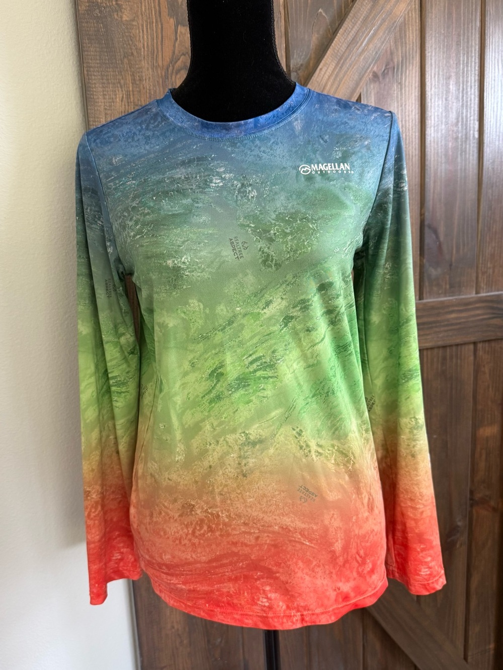Magellan Outdoors Ombre Performance Long Sleeve Top